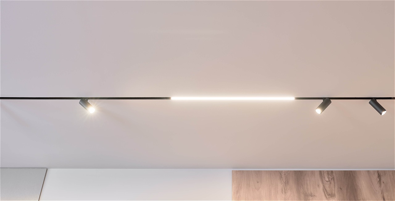 Низковольтная трековая система FLUM